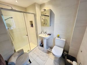 En suite- click for photo gallery
